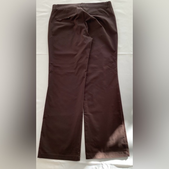 NWOT Brown Straight Leg Dockers in Stretch Fabric - Picture 3 of 5